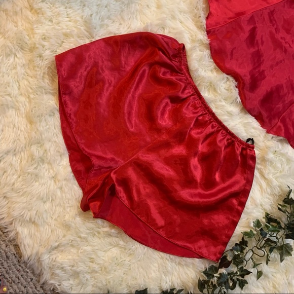 Dreamy Red Set - Picture 3 of 3